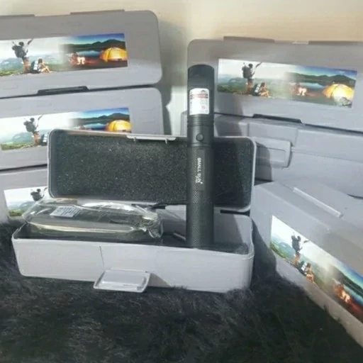 لیزر پوینتر اسمال سان برند اصلی سری حرارتی و دوربرد 12 کیلومتری با کیفیت درجه یک همراه با کیف سبز(کد23)